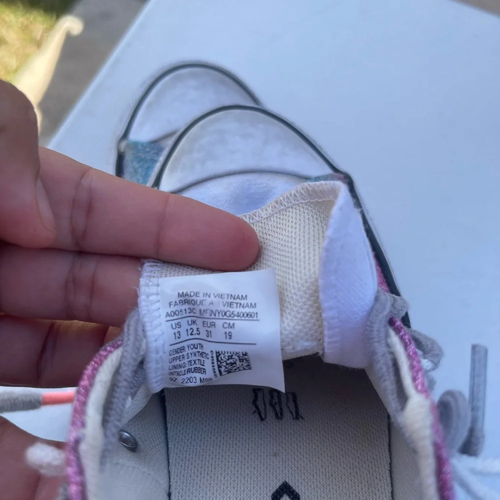 Converse - Picture 5 of 5